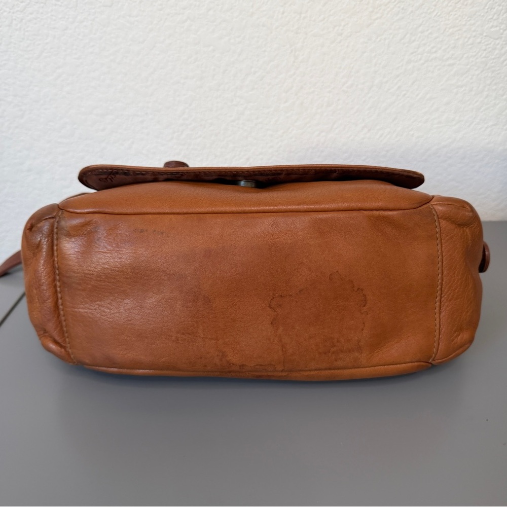 Fossil Tan and Brown Leather Messenger Bag Crossbody - Picture 7 of 12